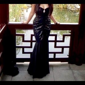 Size 4 Black xscape dress